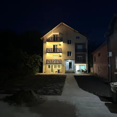 Apartment Viktor Lux *